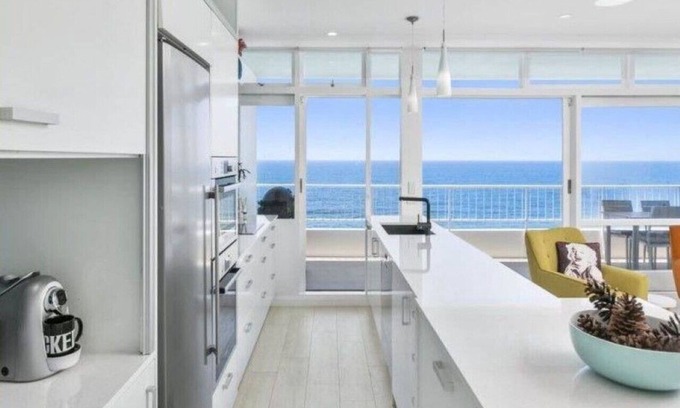 Collaroy Beach Apartment | Iconic Beachfront Escape at Flight Deck with Ocean Views