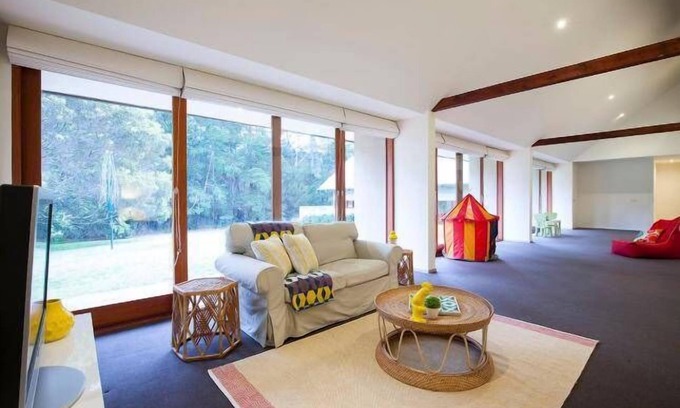 Flinders House | Flinders Rest - A Family-Friendly Retreat with Pool Access