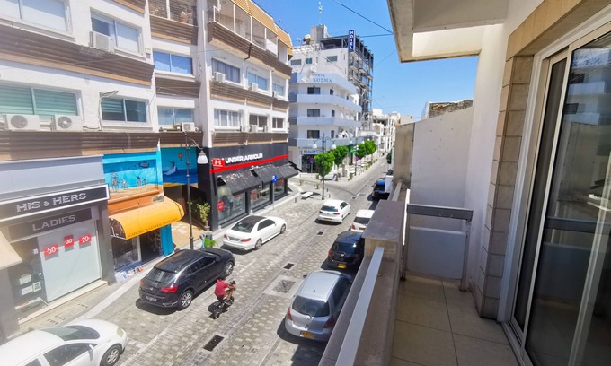 Larnaca City Centre Apartment | FlipFlop CityCenter Apartment