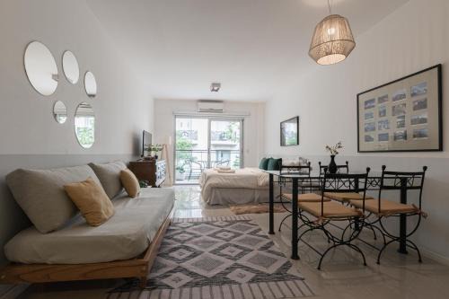 Balvanera Apartment | Pet-Friendly Fliphaus Ayacucho 500: Rated 8.8/10