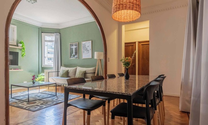 El Centro Apartment | Pet-Friendly Fliphaus: 2 Bd Near Calle Florida, Rated 10/10