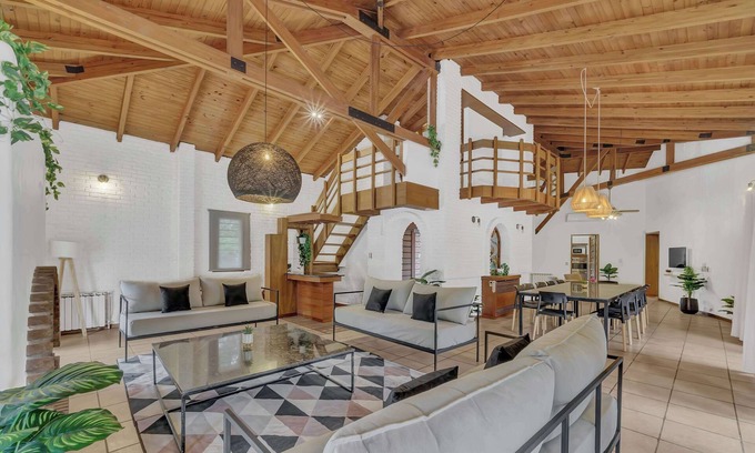 Chacras de Coria House | Relaxing Retreat at Fliphaus + Wine Country for Large Groups