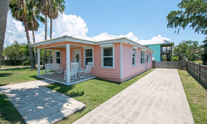Gulfport Apartment | Flirty Flamingo Retreat: Oceanfront Escape with Pool