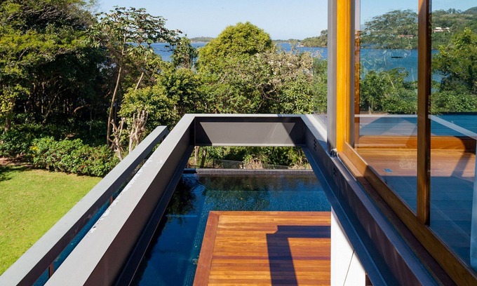Lagoa da Conceicao Villa | Stylish Modern House in Florianópolis with Private Pool