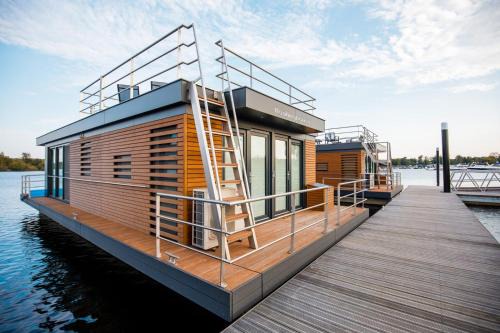 Leuken House | Floating House