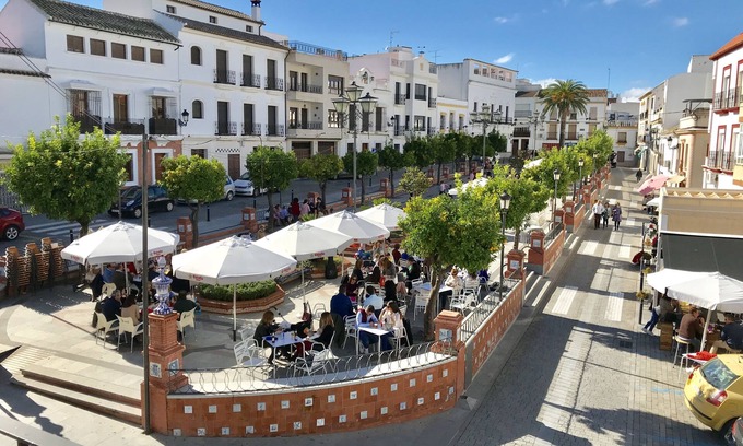 Los Pocos Bollos Apartment | Central La Rambla Retreat: Pool, Spa & Oceanfront Views
