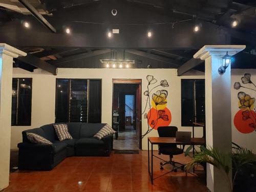 Barrio Pilo Hostel | Flor de Fortuna