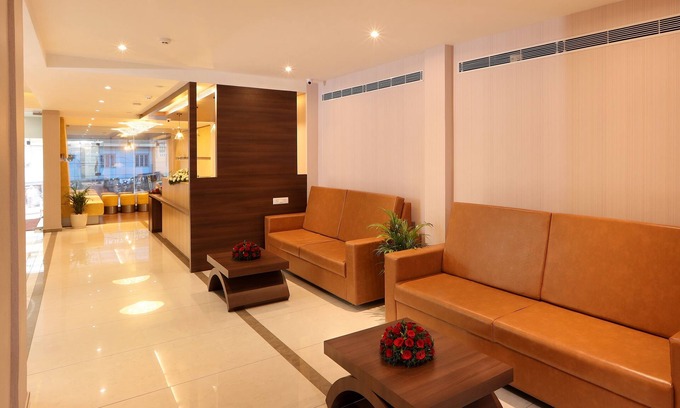 Aluva Hotel | Top-Rated Flora Charishma Residency in Aluva with Dining