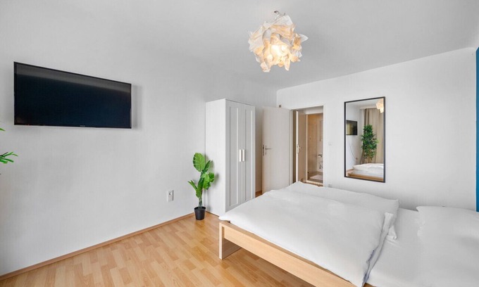 Schottenfeld Apartment | Discover Flora Collection 12: Family-Friendly in Vienna