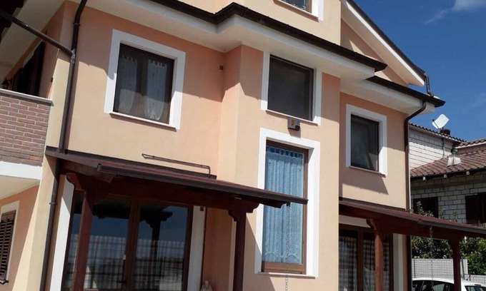 Torrevecchia Teatina Apartment | Flora house sea and mountain view. All are welcome!