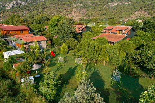 Cirali House | Cozy Flora Pansiyon Çıralı with Oceanfront Views