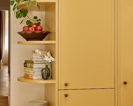 Newtown Apartment | Flora Suite
