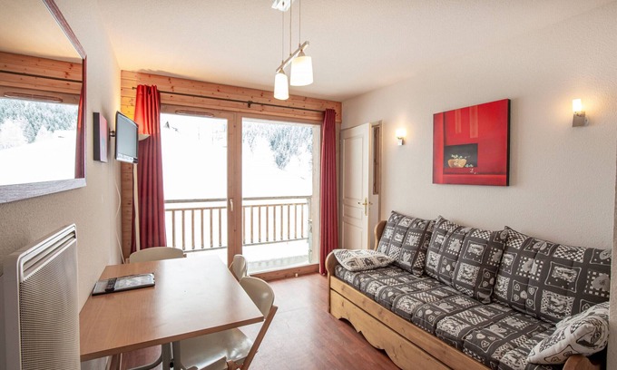 Valfrejus Apartment | Comfortable Family Retreat in Florence - Pet-Friendly Stay