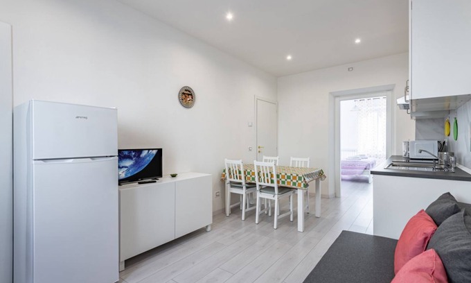 Oltrarno Apartment | Bright & Quiet Flat in Florence: Guest Rated 10/10