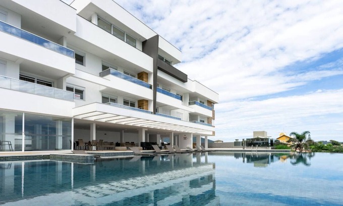 Ingleses Sul Apartment | Oceanview Retreat at Florianópolis, Steps from Praia dos Ingleses