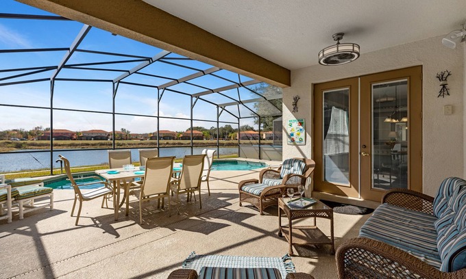 Bellavida House | Florida Breeze: Pet-Friendly Retreat with Ocean Views