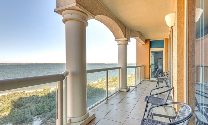 Pensacola Beach Condo | Premier Florida Resort Condo: Steps to Pensacola Beach