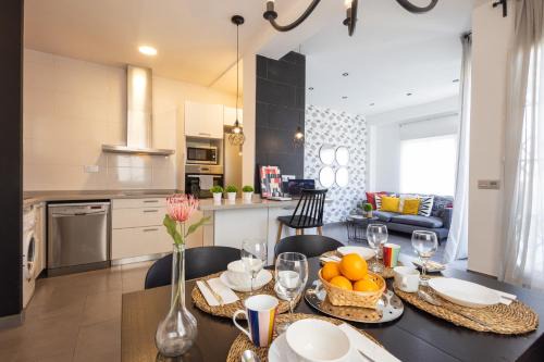 Extramurs Apartment | Stylish 2 Bedroom Flat with Terrace in Valencia Center