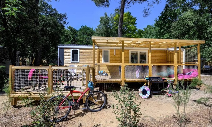Saint-Hilaire-de-Riez House | Family-Friendly Mobile Home at Campsite Flower Les Biches