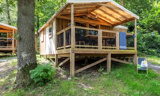 Yport House | Cozy Oceanfront Retreat at Camping Flower La Chênaie