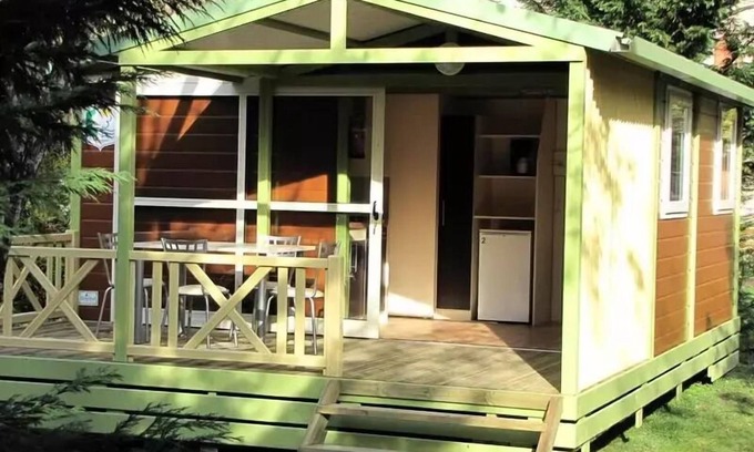 Saint-Privat Ski Chalet | Relaxing Retreat at Flower le Plan d'Eau Campsite Chalet