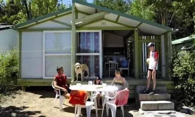 Villecroze Ski Chalet | Discover Camping Flower Les Cadenières: Cozy 3 Room Chalet