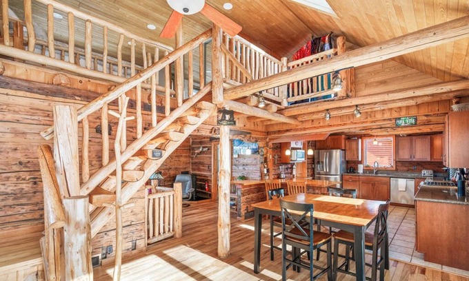Two Harbors House | Serene Flowing Waters with Family-Friendly Amenities