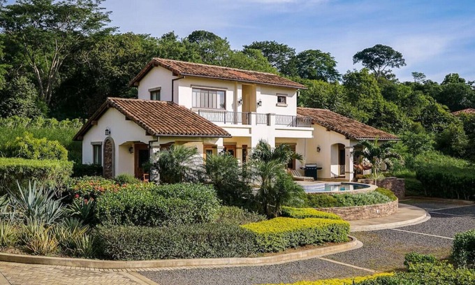 Rancho Santana Villa | Relax at Casa Flying Pigs, Steps from Santana Beach!