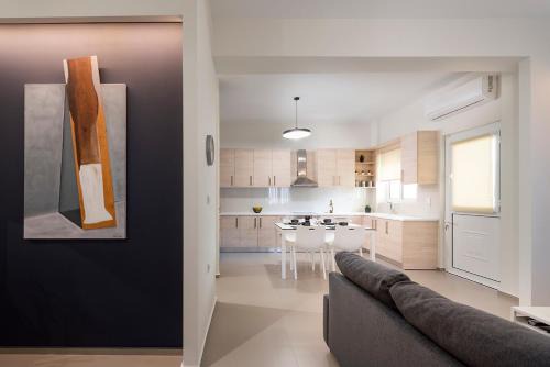 Lambi Apartment | Elegant Escape at Fofi’s Home - Guest Rated 9.6/10
