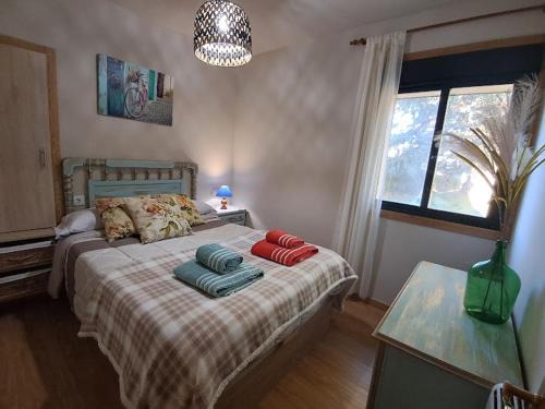 Nogueira de Ramuin Apartment | Pet-Friendly Retreat at FOGAR CAÑÓN DO SIL - Ribeira Sacra