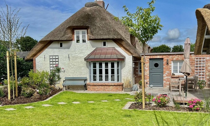 Alkersum House | FÖHRliebt: Ocean View Retreat with Spa and Family Amenities