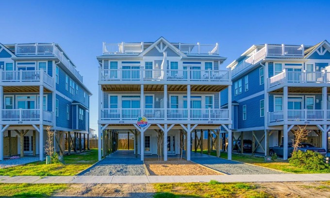 Surf City House | Experience Follow the Sun: Pet and Child Friendly Getaway