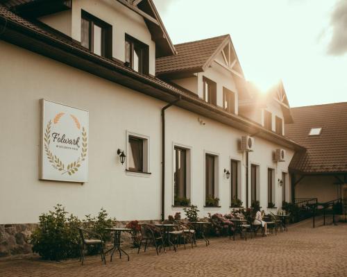 Zareby Koscielne Bed & Breakfast | Discover U Sarnowskich: Pet-Friendly with Top Ratings