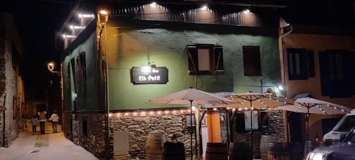Escunhau House | Adults-Only Fonda Eth Petit: Pet-Friendly Getaway Awaits