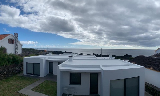 Lajes das Flores Apartment | Unforgettable Family Retreat at Fonte da Via - 10/10 Rating