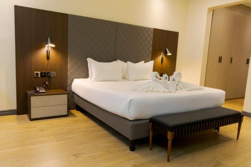 Central Kampala Apartment | Elegant Fontis Residences Hotel with Oceanfront Views