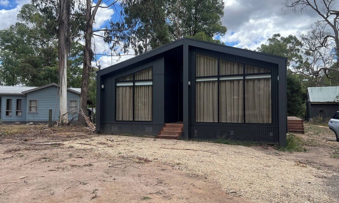 Sawmill Settlement House | Foothill Escape Lodge Merijig n At the bottom of Mt.Buller