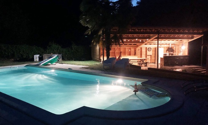 Vitrac House | Tranquil Retreat near Sarlat with Pool and Spa Amenities