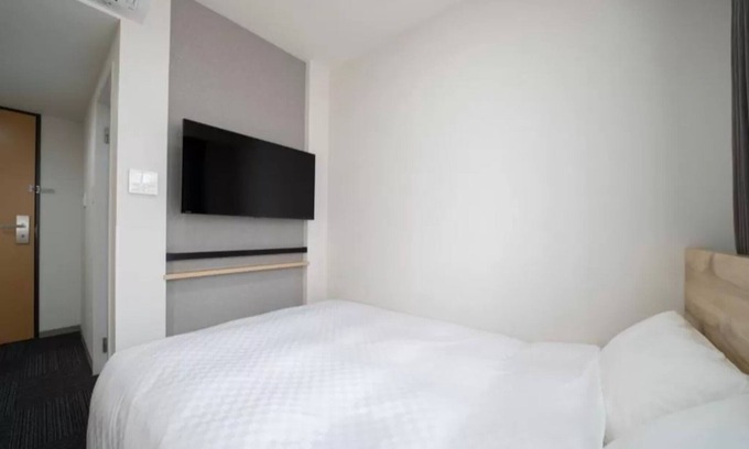 Nagoya City Centre Hotel | Cozy Single Room for Two in Nagoya with Kitchen & Breakfast