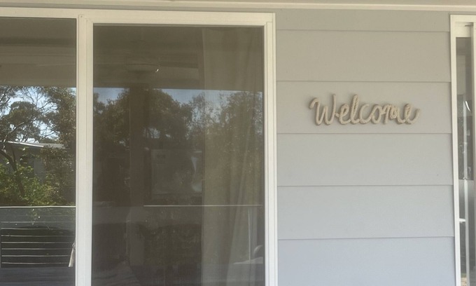 Paradise Beach House | For Couples, Friends, Families & Pets wanting to Reenergise their Soul