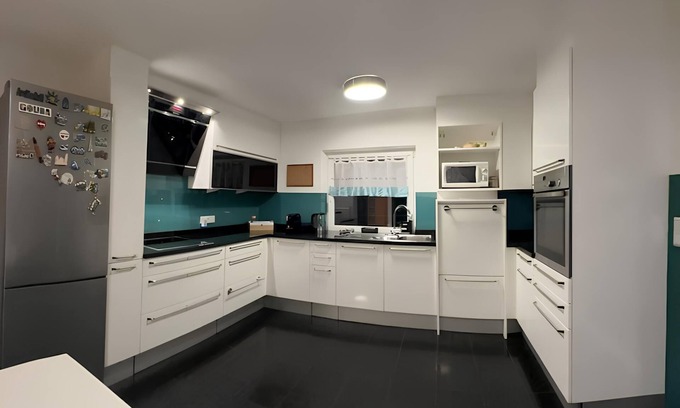 Radfeld House | For families, larger groups and guests with pets.