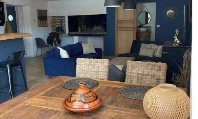 Fourques House | Nature Retreat with Ocean Views and Spa Amenities