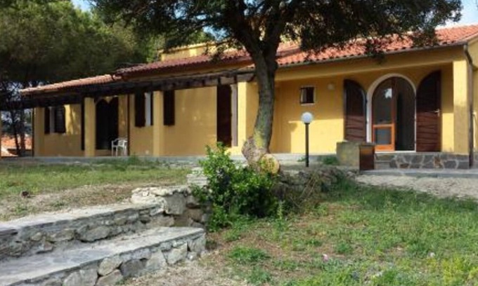 Madonna delle Grazie Apartment | Relaxing Days by the Sea at Villa Artistica Apartment 1