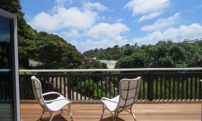 Karkari Peninsula House | Discover Forbes Hillside Hideaway: Family-Friendly Retreat