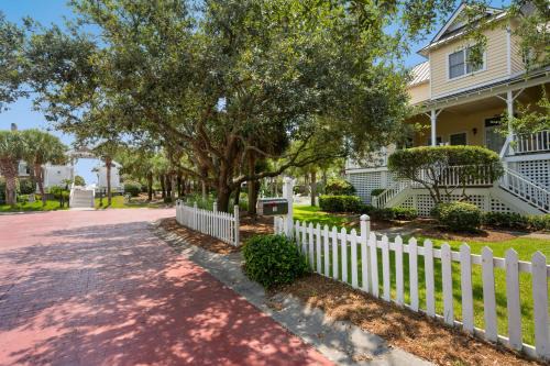 Debordieu Colony House | Relaxing Ocean View Retreat with Porches and Pools