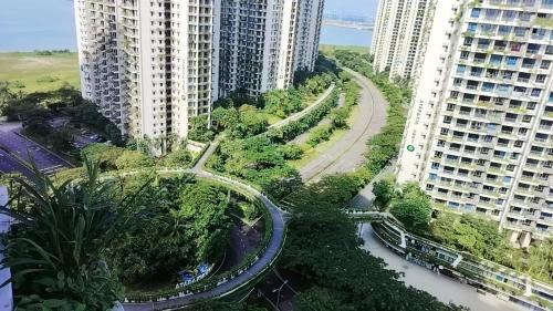 Gelang Patah Apartment | Discover Forest City: Family-Friendly Getaway with Top Ratings