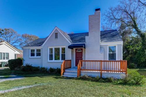 Forest Acres House | Forest Acres Boho Home - Stylish 2BR Retreat