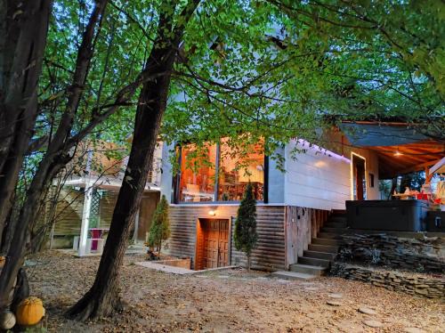 Rakitje Villa | Elegant Forest Art Villa Zagreb: Pet-Friendly Oasis Awaits