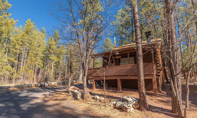 Christopher Creek Cabin | Top-Rated Forest Cabin 5 Old Glory - Pet & Child Friendly