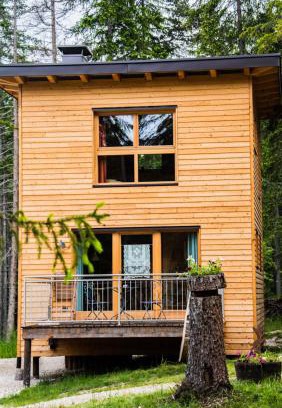 Senale San Felice Ski Chalet | Forest Chalet Resort FELIZITAS: Pet-Friendly Oceanfront Retreat